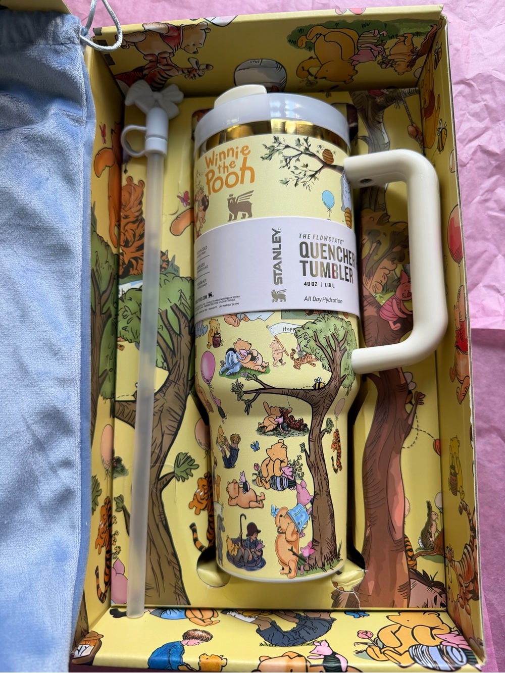 Stanley x Winnie the Pooh 
40oz Tumbler Limited Edition with straw topper